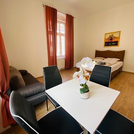Premium Triple Room Dw Viena Exterior foto